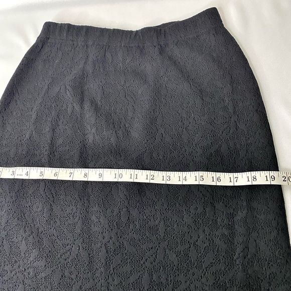 St. John Black Skirt Lace Overlay Women’s - Picture 5 of 6